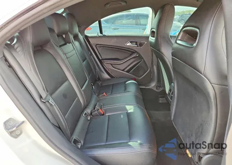 2019 Mercedes-Benz Cla 250 z USA, uszkodzony, nr VIN WDDSJ4EB6KN699976